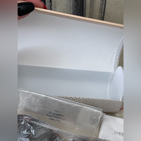 NWT⭐️JIMMY CHOO MACI/S SUNGLASSES W/CASE & CLOTH⭐️FULL-SET main image 12